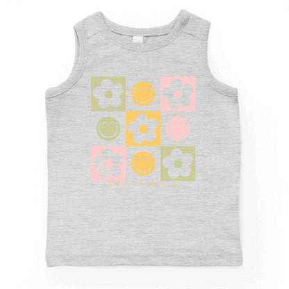 بلوزة شبابية بدون أكمام من مجموعة SmileyWorld Checkered Floral Smile من The Juniper Shop