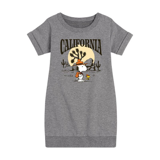 Girls' - Peanuts - Beagle Scout California Graphic Short Sleeve Fleece Dress