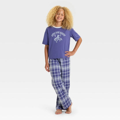 Girls' Short Sleeve T-Shirt and Flannel Pants Pajama Set - art class™