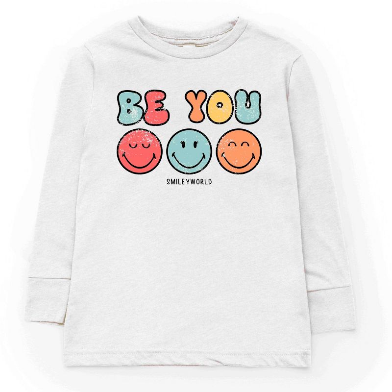تي شيرت بأكمام طويلة من مجموعة The Juniper Shop SmileyWorld Be You Groovy Youth