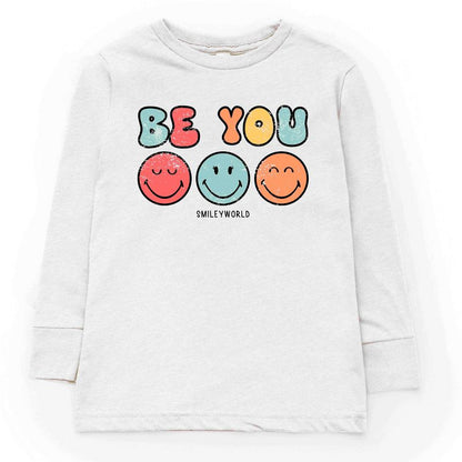 تي شيرت بأكمام طويلة من مجموعة The Juniper Shop SmileyWorld Be You Groovy Youth