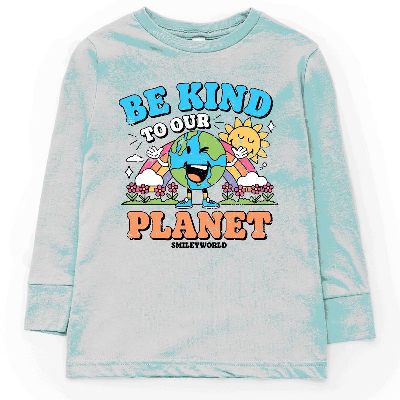 تي شيرت بأكمام طويلة مطبوع عليه شعار قوس قزح للشباب من متجر جونيبر، SmileyWorld، كن لطيفًا مع كوكبنا