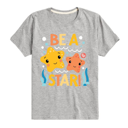 تي شيرت فيشر برايس للأولاد بأكمام قصيرة ورسومات "كن نجمًا"