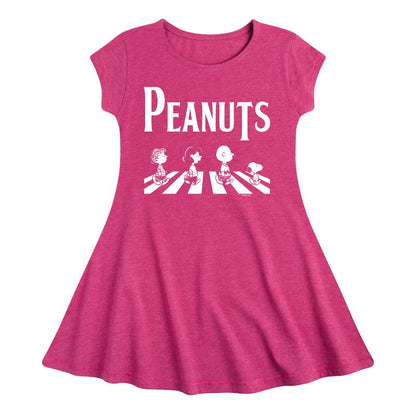 Girls' - Peanuts - Peanuts Crossing Road Fit & Flair Cap Sleeve Dress