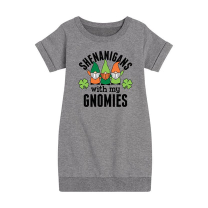 فتيات - رسالة فورية - مغامرات يوم القديس باتريك مع فستاني الصوفي قصير الأكمام من مجموعة "جنومي"