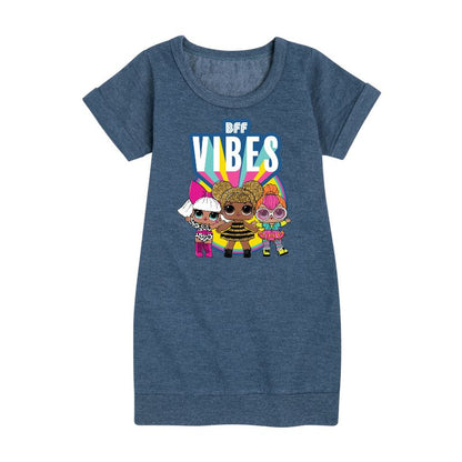 Girls' - LOL Surprise! - Bff Vibes with Queen Bee, Deva, & Neon QT Graphic Short Sleeve Fleece Dress