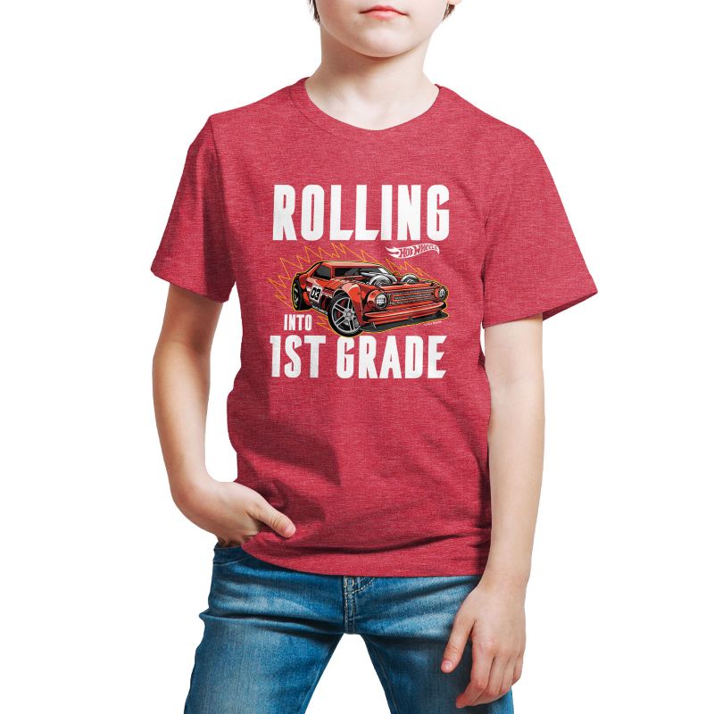 تي شيرت جرافيكي بأكمام قصيرة للأولاد - هوت ويلز - تدحرج إلى الصف الأول