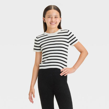 Girls' Short Sleeve Knit Sweater - art class™
