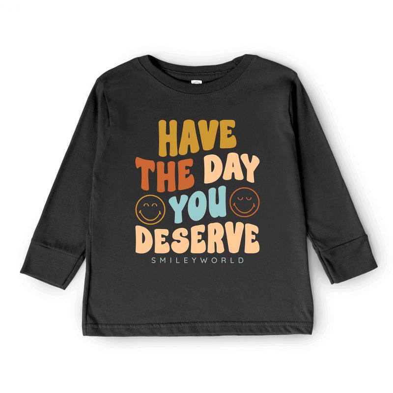 تي شيرت شبابي بأكمام طويلة من ذا جونيبر شوب سمايلي وورلد استمتع باليوم الذي تستحقه