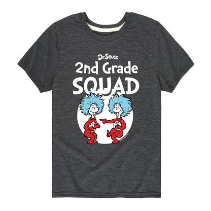 تي شيرت جرافيكي بأكمام قصيرة للأولاد من دكتور سوس - الصف الثاني - المجموعة الأولى والثانية