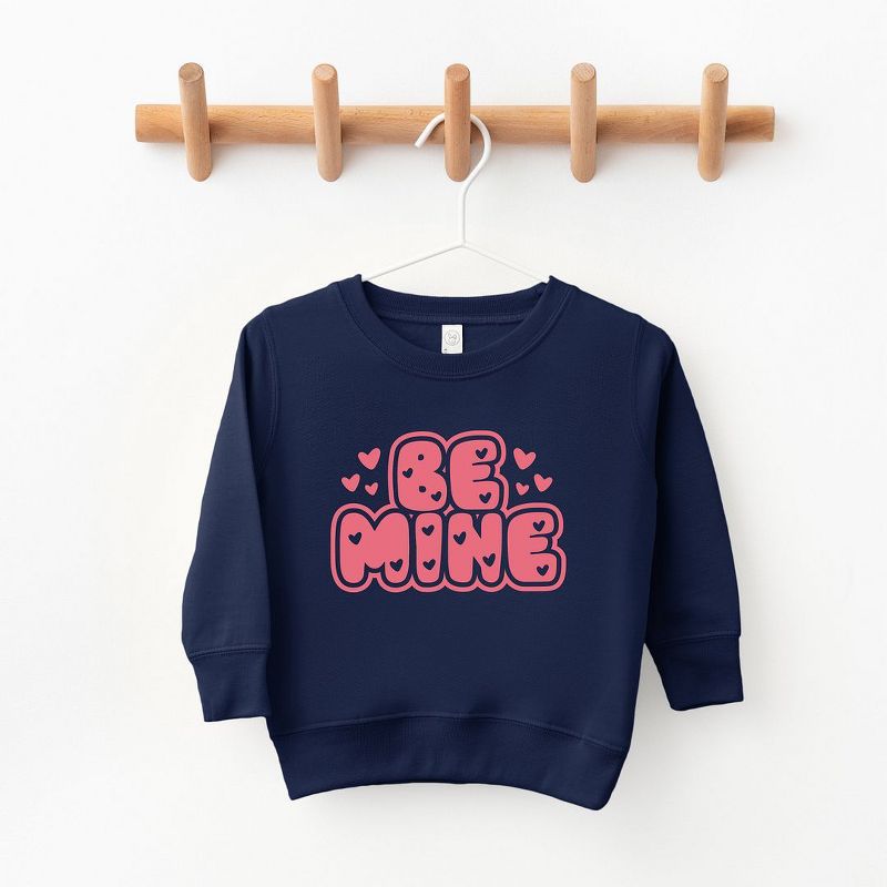 سويت شيرت جرافيكي ناعم للغاية من Juniper Shop Be Mine Bubble Youth