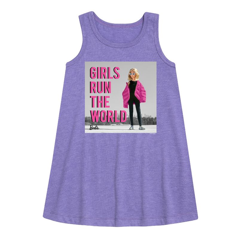 فستان بناتي - باربي - فتيات يديرن العالم - بدون أكمام - تصميم جرافيكي