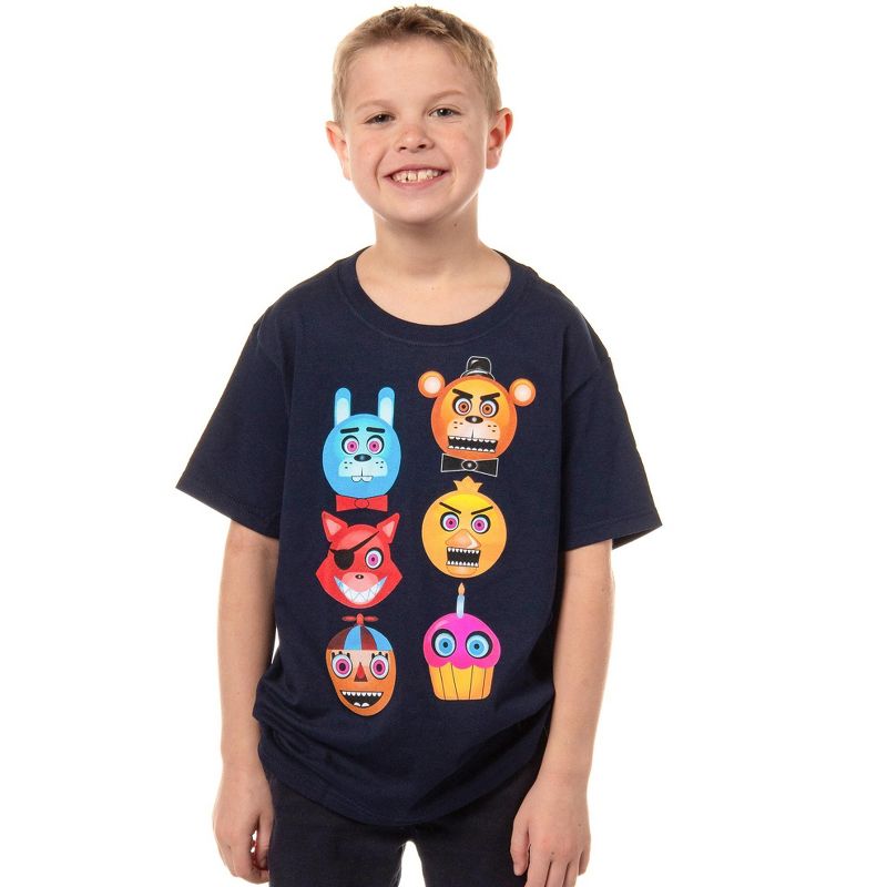 تي شيرت أزرق متوهج في الظلام من مجموعة "سبع مرات ست ليالٍ في فريدي" للأولاد من Freddy Fazbear