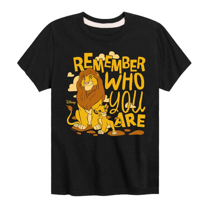تي شيرت جرافيكي بأكمام قصيرة للأولاد - الأسد الملك - سيمبا وموفاسا يتذكران من أنت