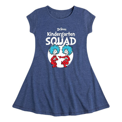 فستان قصير الأكمام بتصميم مناسب وأنيق من مجموعة "دكتور سوس" لروضة الأطفال للبنات