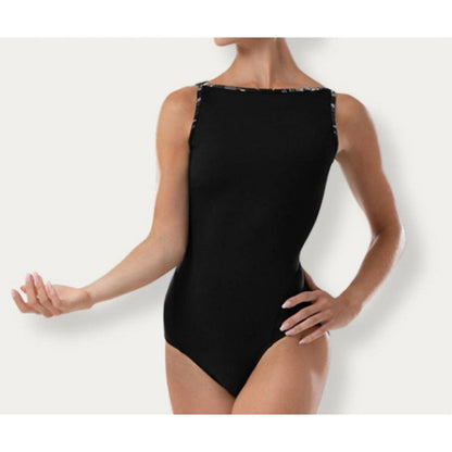 بدلة لياقة بدنية للبنات، بفتحة رقبة على شكل قارب، وظهر شبكي - بلوخ