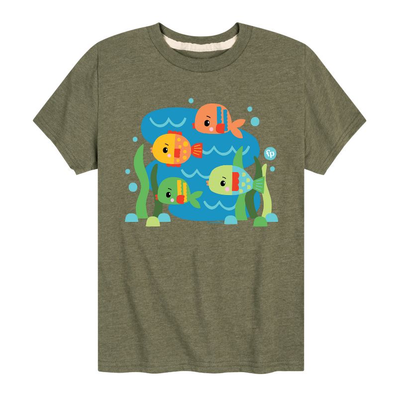 تي شيرت فيشر برايس للأولاد بأكمام قصيرة ورسومات جرافيكية