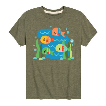 تي شيرت فيشر برايس للأولاد بأكمام قصيرة ورسومات جرافيكية