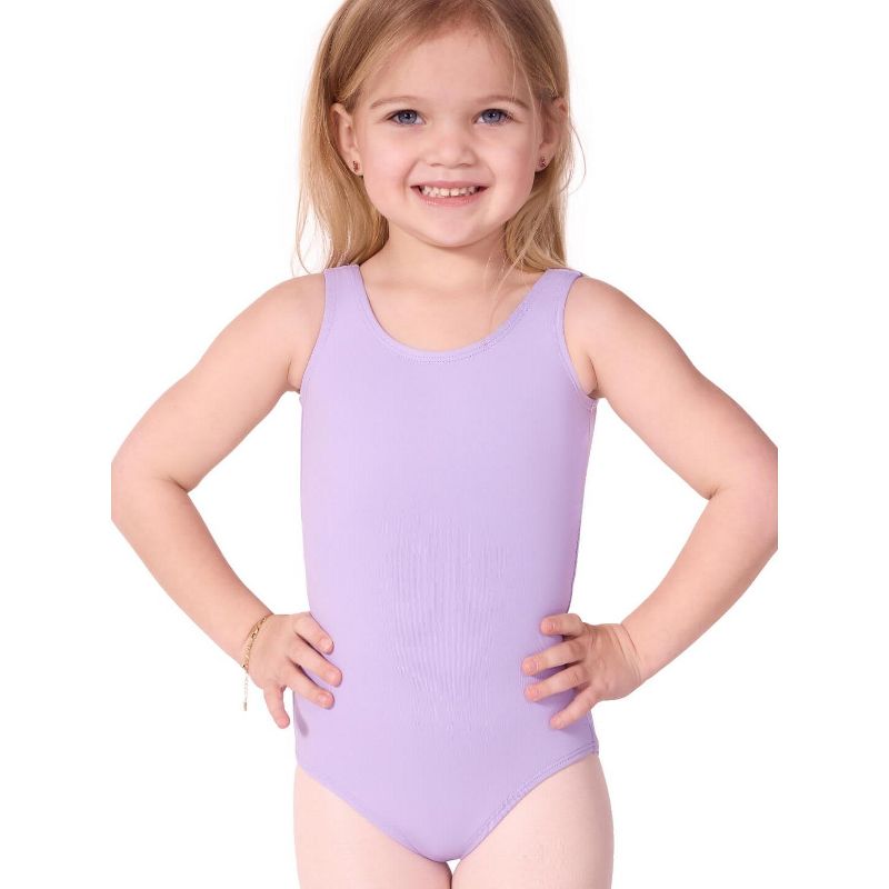 لباس ضيق من نوع "نجمة المستقبل" للفتيات من "كابيزيو"