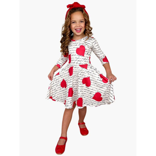 فستان سكاتر بأكمام طويلة بتصميم قلب مشع من ميا بيل جيرلز