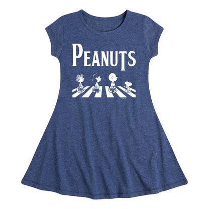 Girls' - Peanuts - Peanuts Crossing Road Fit & Flair Cap Sleeve Dress