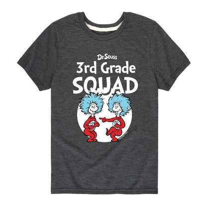 تي شيرت جرافيكي بأكمام قصيرة للأولاد من دكتور سوس - الصف الثالث - المجموعة الأولى والثانية