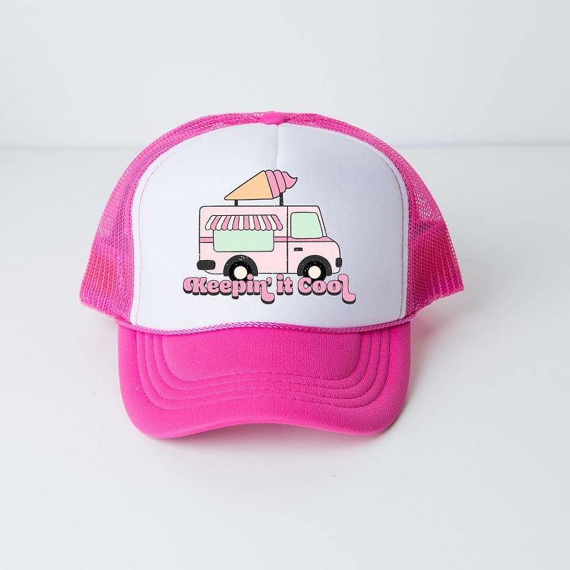 قبعة سائق شاحنة من الإسفنج بتصميم Keepin' It Cool من متجر Juniper Shop