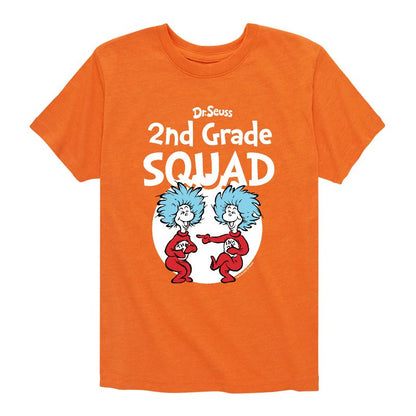 تي شيرت جرافيكي بأكمام قصيرة للأولاد من دكتور سوس - الصف الثاني - المجموعة الأولى والثانية