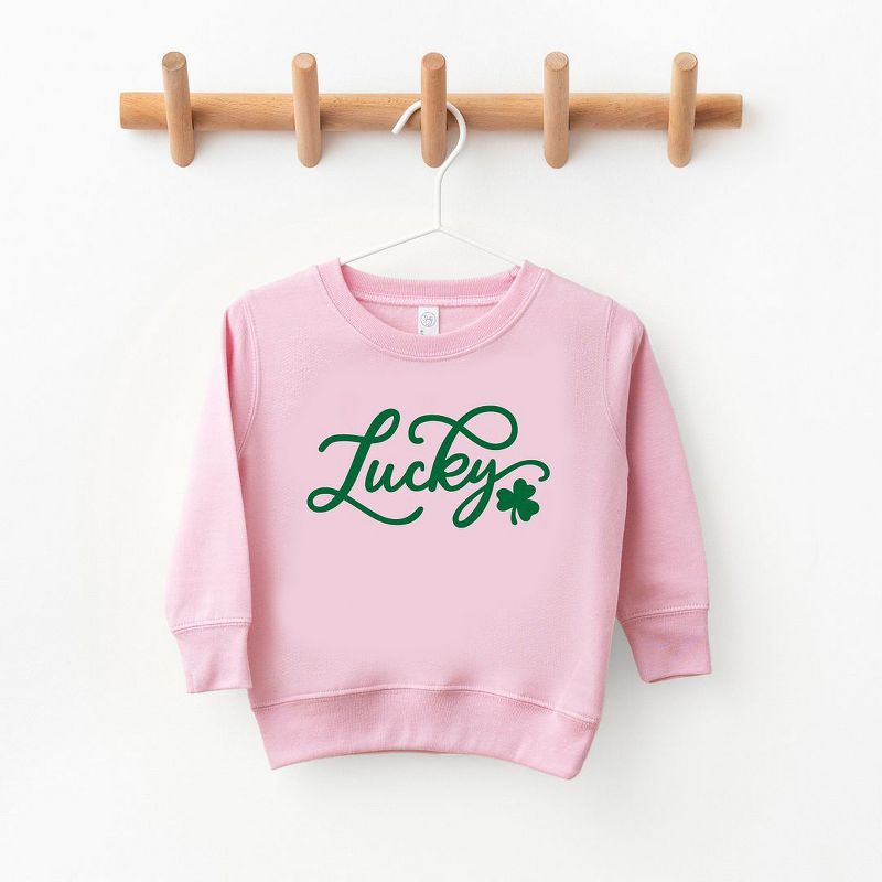 سويت شيرت جرافيكي ناعم للغاية من Juniper Shop مطبوع عليه كلمة Lucky Clover للشباب