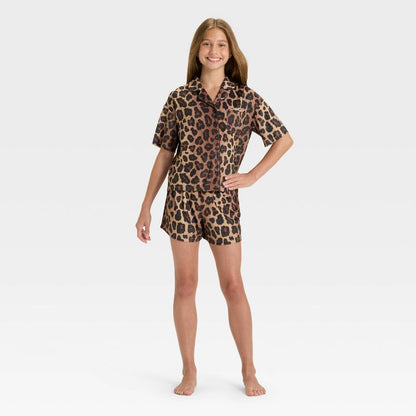 Girls' Short Sleeve Button-Down Pajama Set - art class™