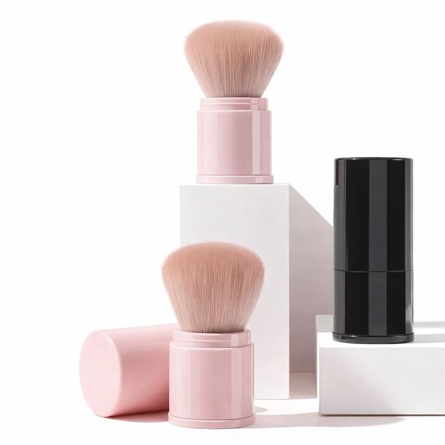Buttermilk, Mini Retractable Kabuki Makeup Brush