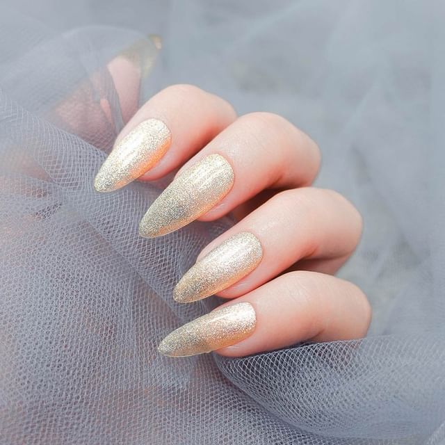 902 Gold