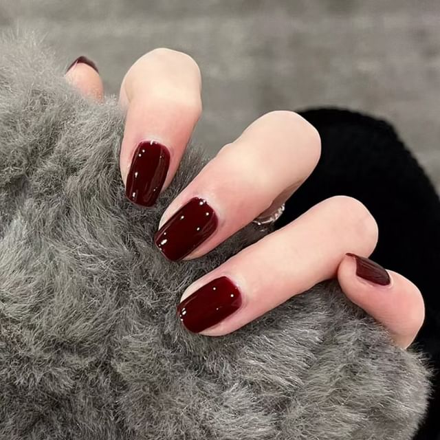 D673 - Adhesive Pad Edition - Wine Red - One Size