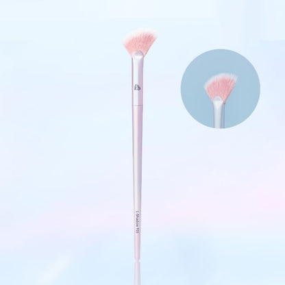 #F03 Highlighting Brush - 1pc