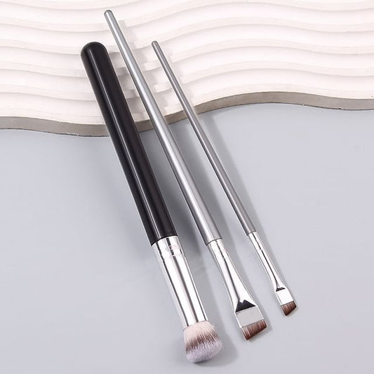 REGENBOOG, Set of 3: Concealer Brush + Angled Eyeliner Makeup Brush (Various Designs)