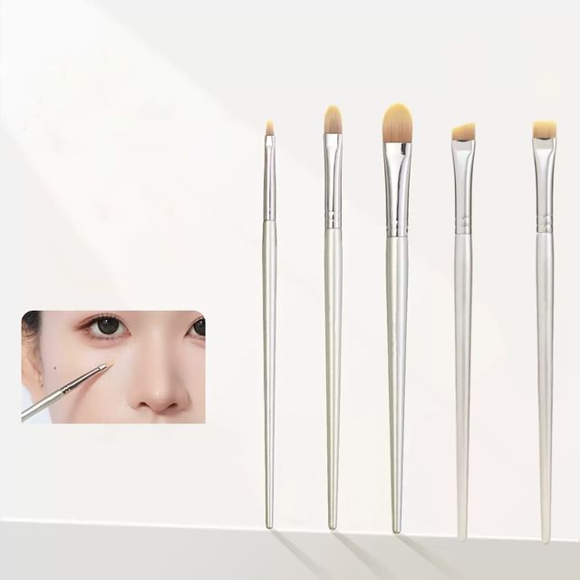 Choyu, Crescent Eyeliner Brush / Concealer Brush (Various Designs)