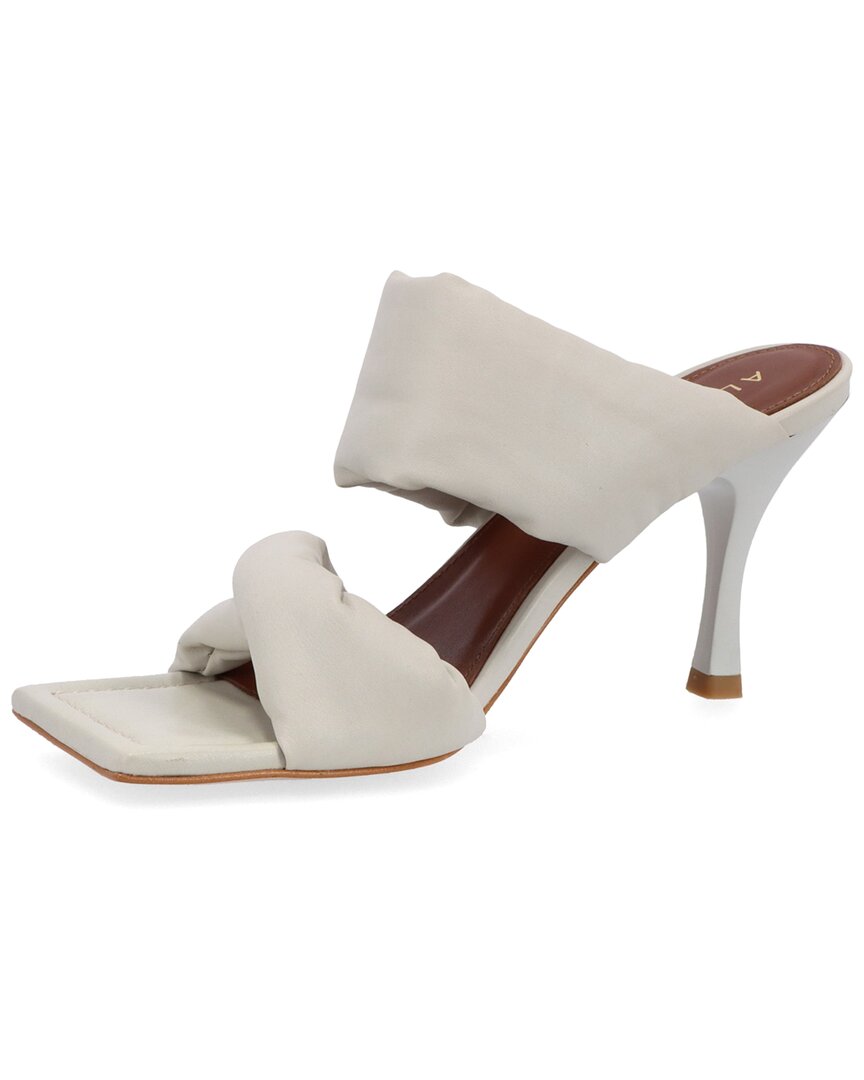 twist leather sandal