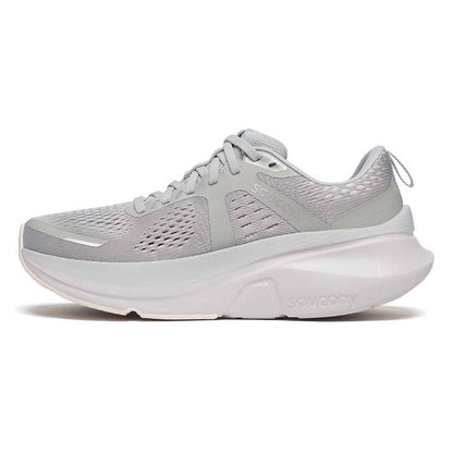 women's guide 18 running shoes in cloud nuage