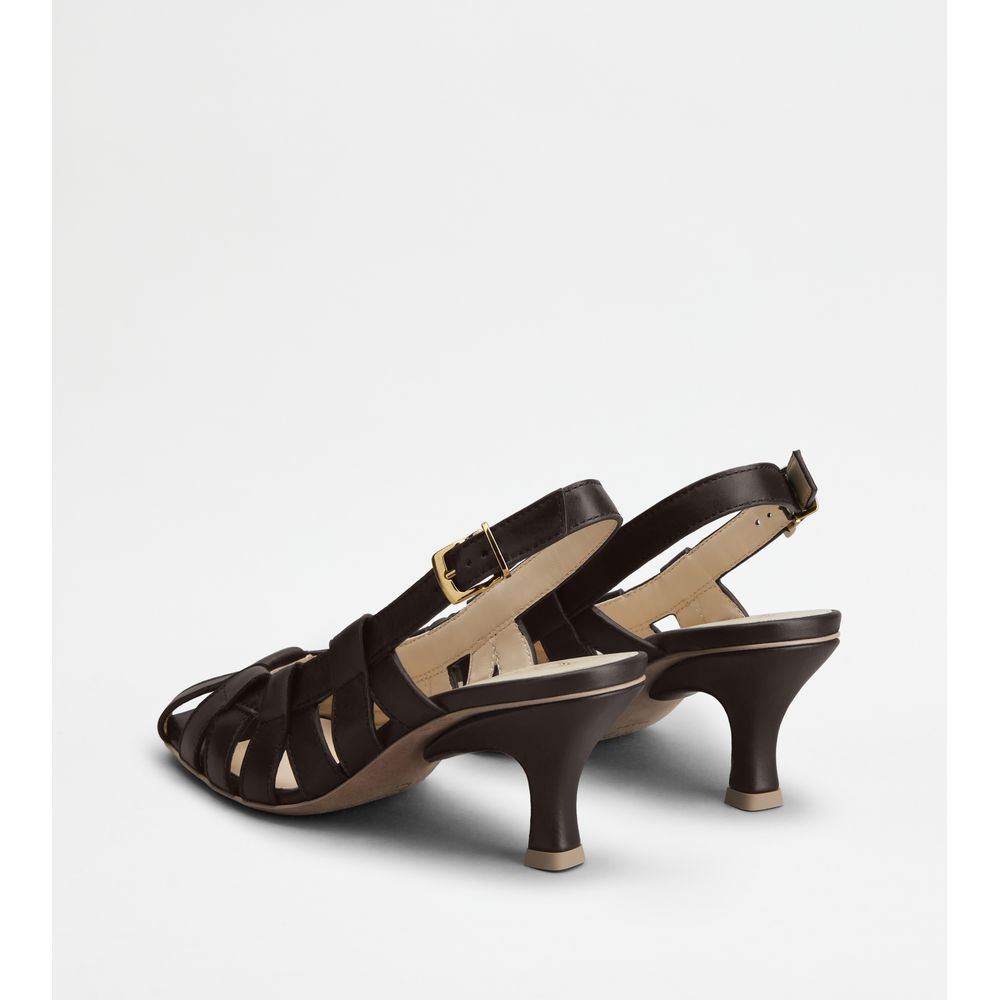 slingback pumps in leather