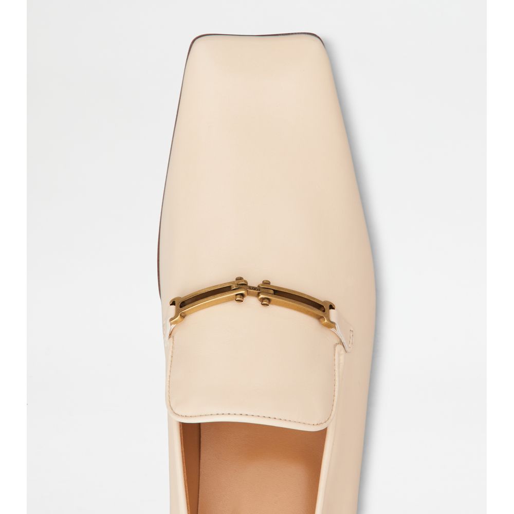 loafers in leather