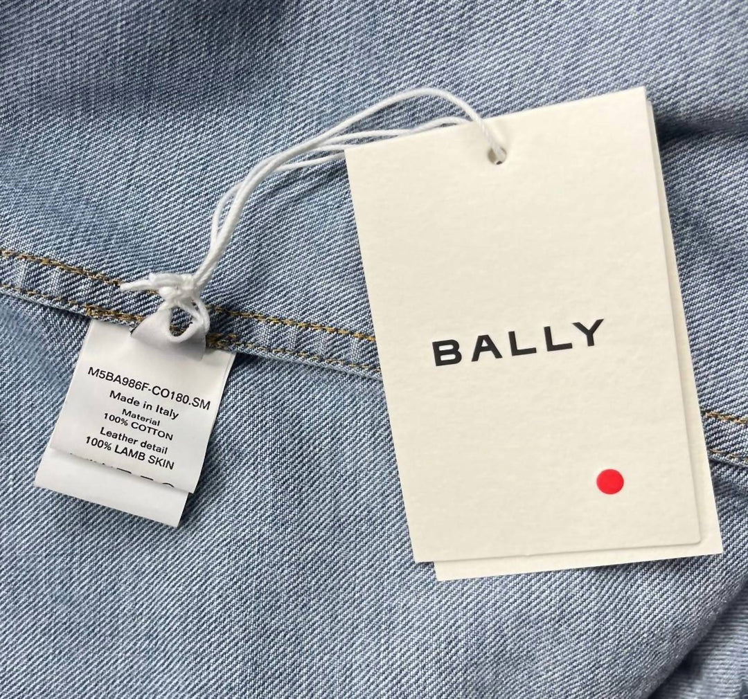 men's denim jacket in light blue