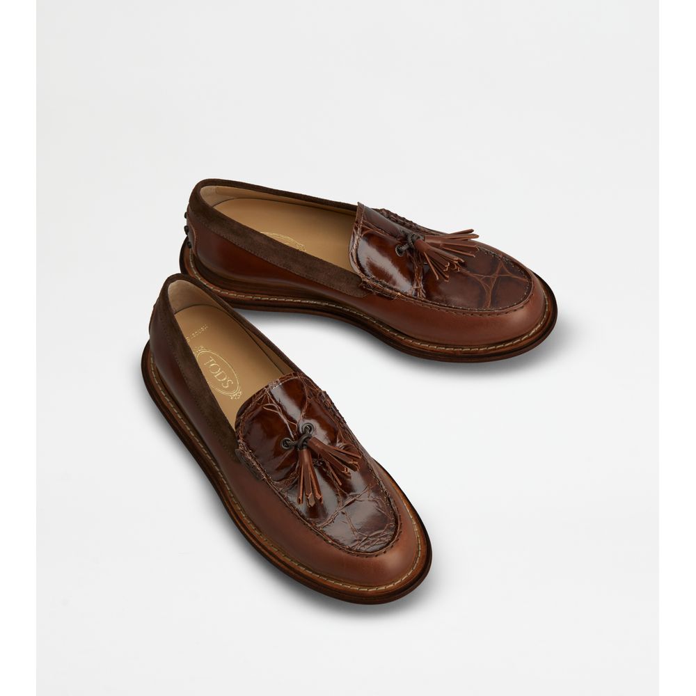 loafers in leather