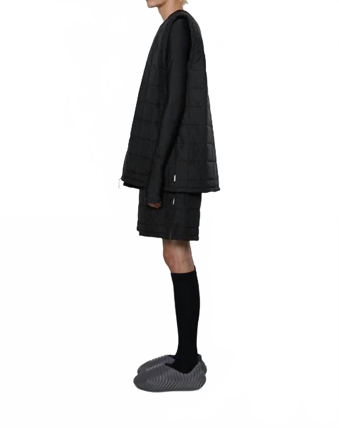 unisex versatile liner vest in black