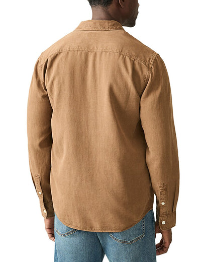 the tried and true chambray linen-blend workshirt