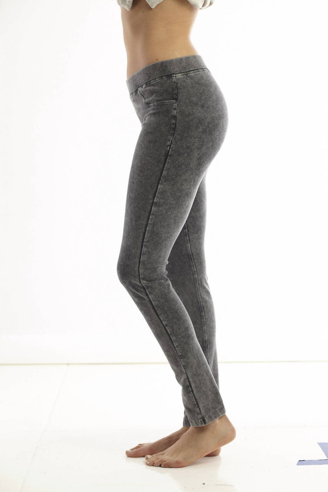 pull-on jeggins in charcoal