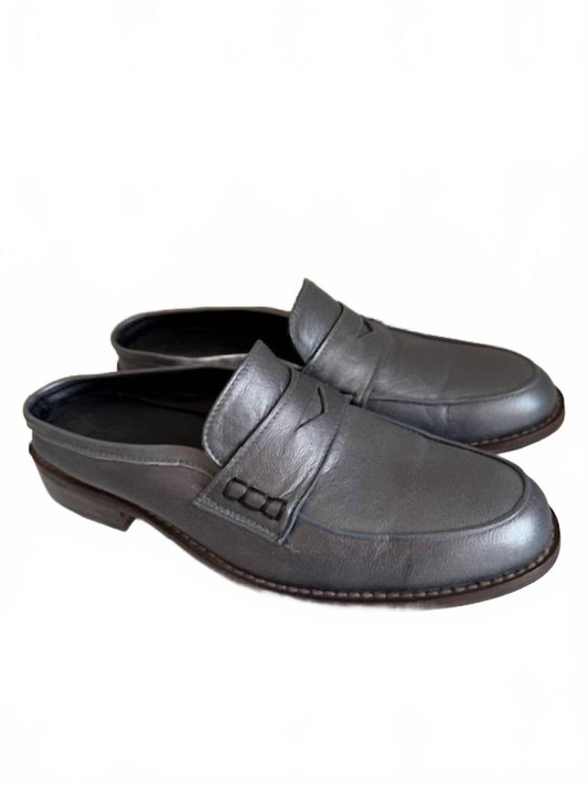 US 7.5 - metallic pewter