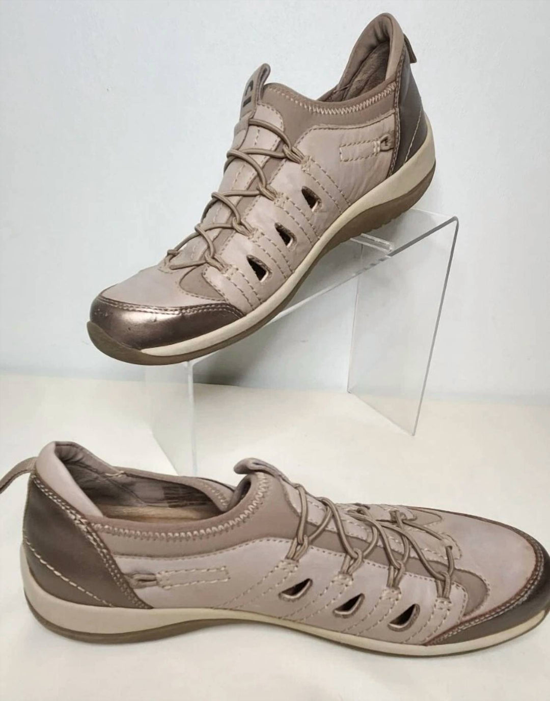 women's kara goodall sneakers in khaki/grey