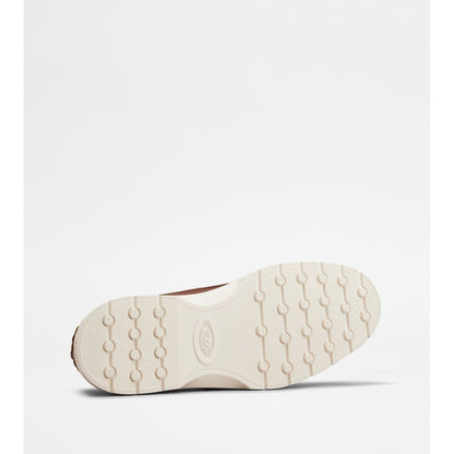 boat shoes in leather