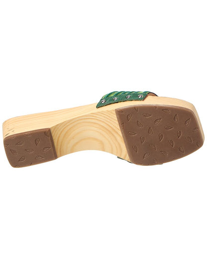 the harness clog