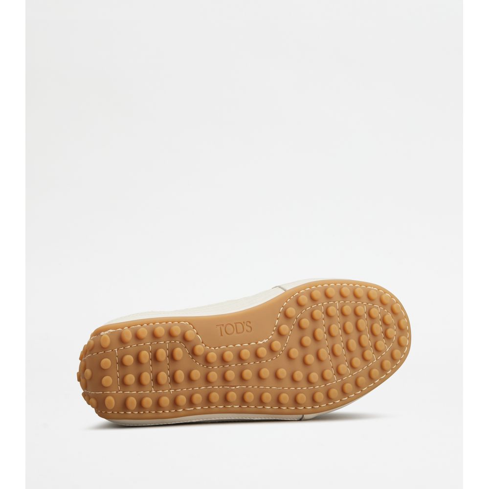 sneakers in fabric and leather